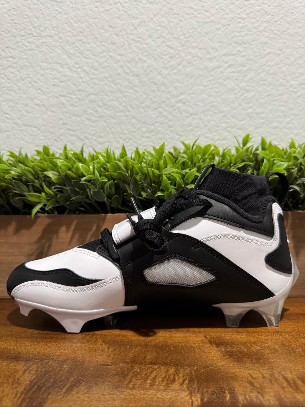 Nike Air Diamond Turf 93 TD White/Black Football Cleats HF5298-101 Mens Size 8.5 - Picture 8 of 11